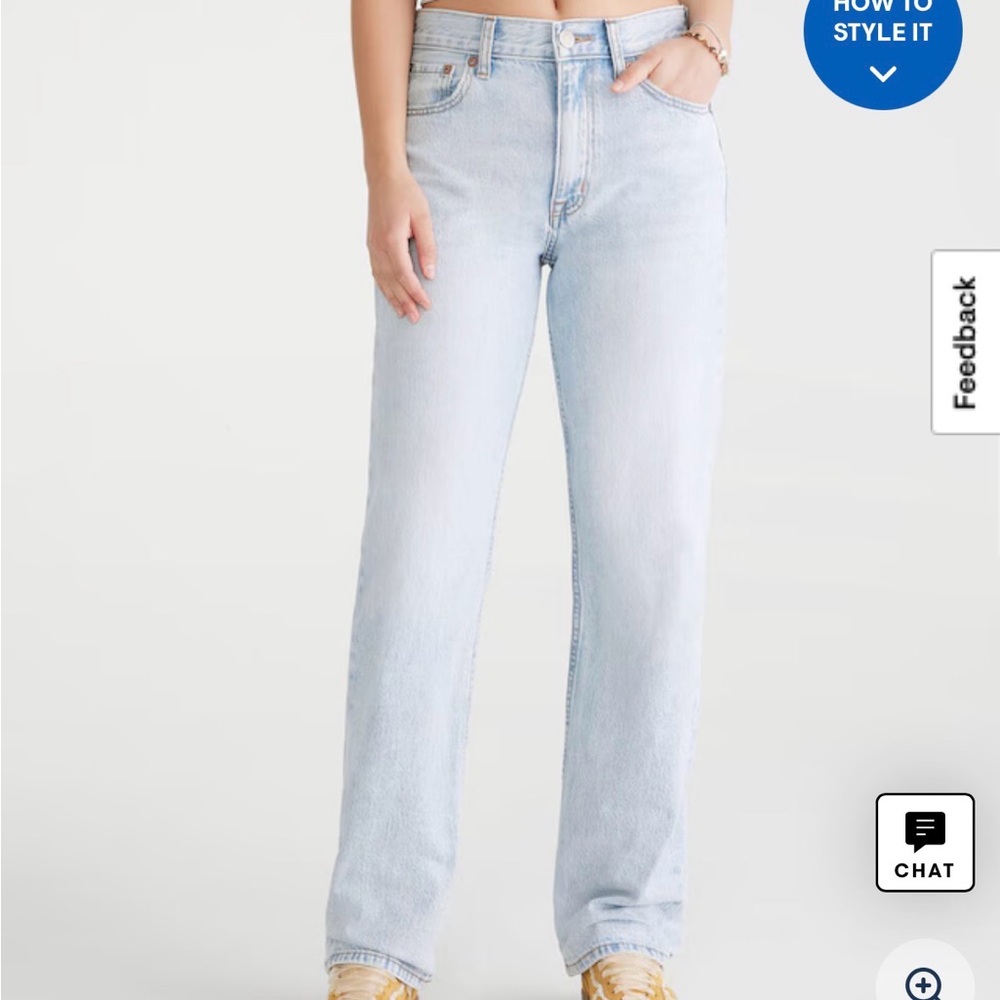 Aeropostale Women's Light Wash Straight Leg Jeans